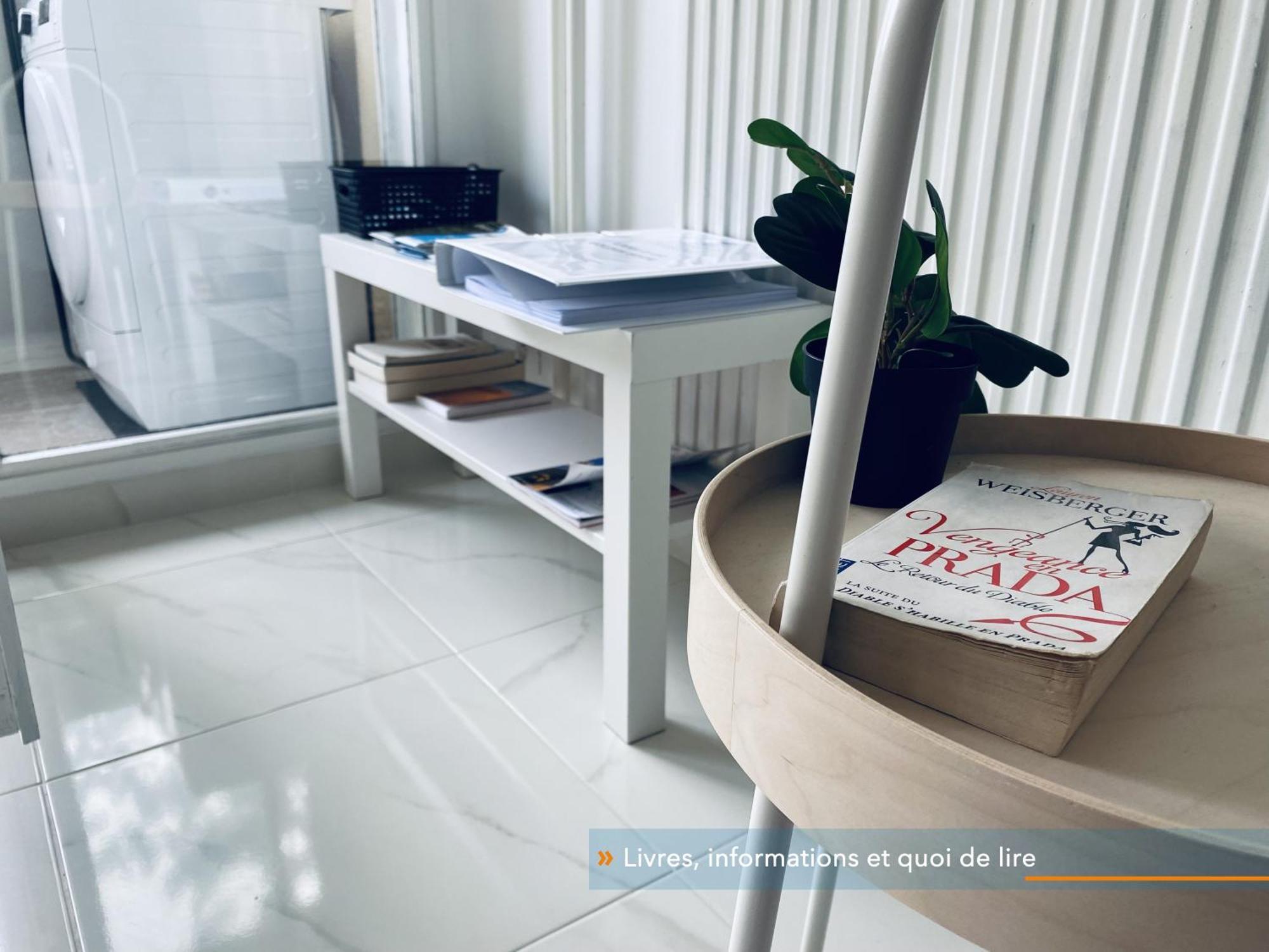 Appartement Parisien Neuf, Moderne Avec Une Grande Salon, 2 Chambres, 4 Lits, Parking Gratuit, 15Min De Paris Et 13 Min Aeroport Orly Vitry-sur-Seine Luaran gambar