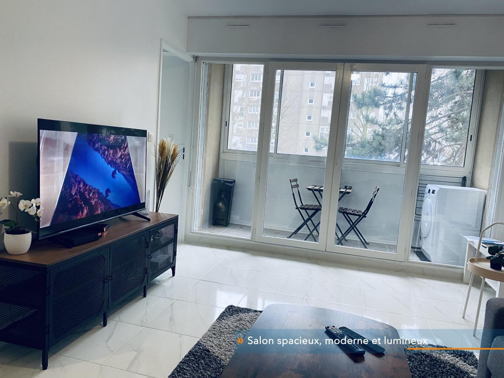 Appartement Parisien Neuf, Moderne Avec Une Grande Salon, 2 Chambres, 4 Lits, Parking Gratuit, 15Min De Paris Et 13 Min Aeroport Orly Vitry-sur-Seine Luaran gambar